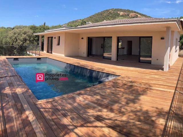 Maison de luxe en vente à Sainte Lucie de Porto Vecchio, France