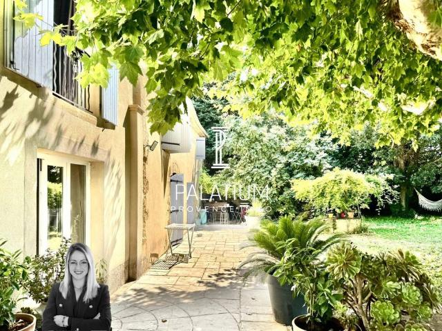 Maison de luxe en vente à Salon de Provence, Provence Alpes Côte d'Azur