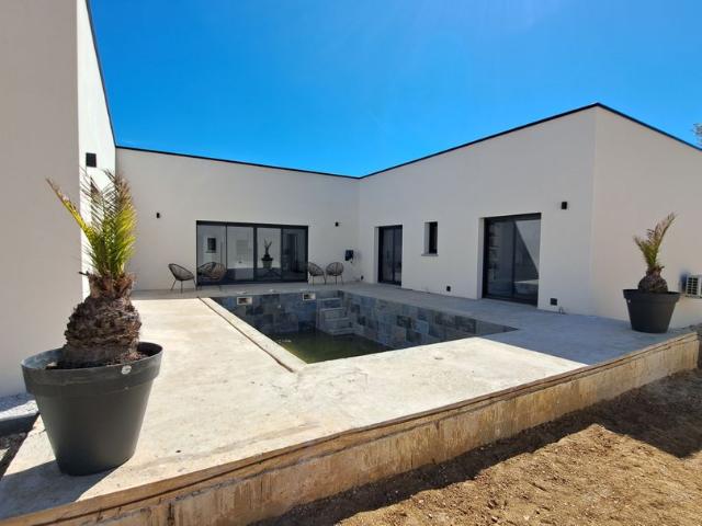 Maison de luxe en vente à Sens, Bourgogne Franche Comté
