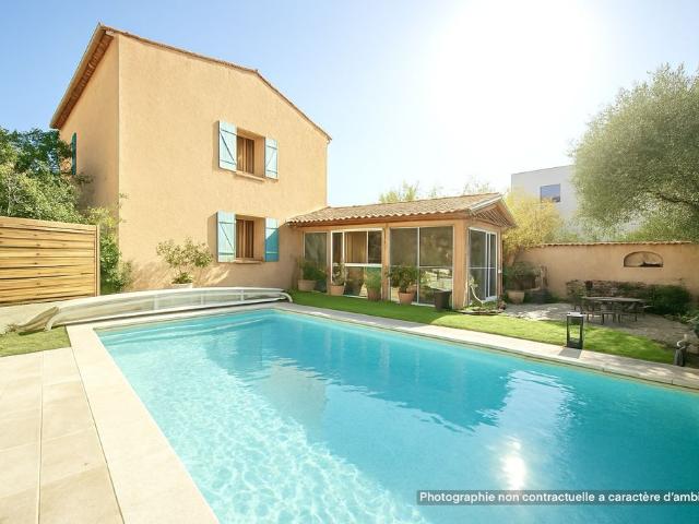 Maison de luxe en vente à Toulon, France
