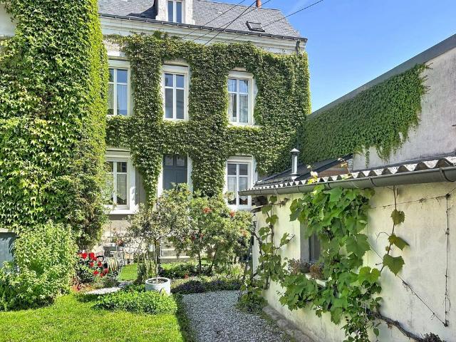 Maison de luxe en vente à Tours, France