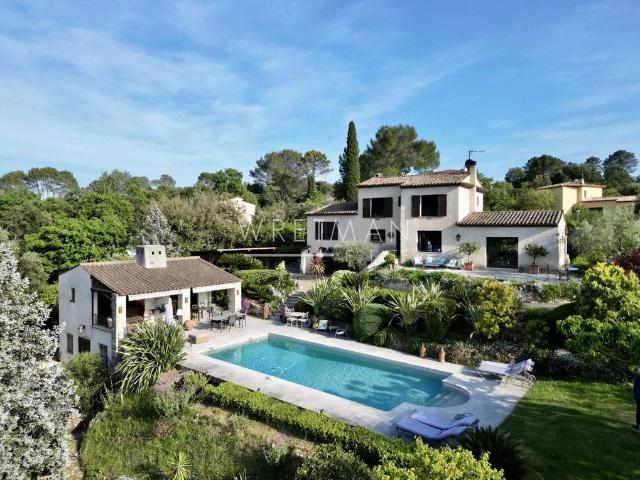 Maison de luxe en vente à Valbonne, Provence Alpes Côte d'Azur