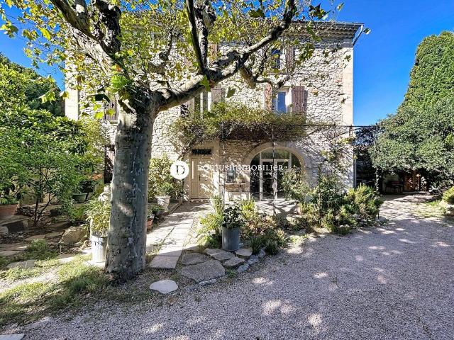 Maison de luxe en vente à Vedène, France