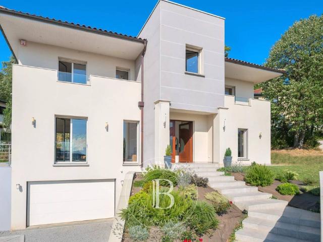 Maison de luxe en vente à Vernaison, France
