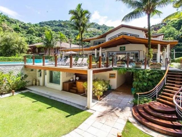 Maison de luxe en front de mer à Ubatuba Sao Paulo Brésil