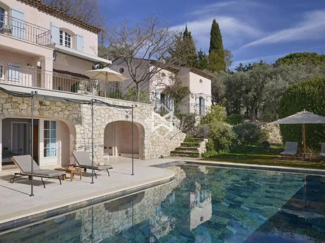 Maison de luxe en location à Châteauneuf Grasse, Provence Alpes Côte d'Azur