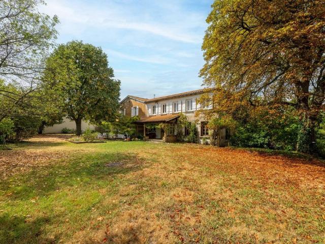Maison de luxe en location à Lentilly, France