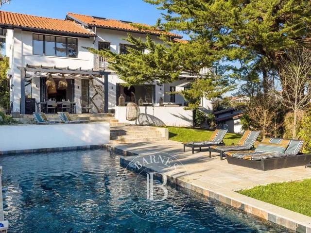Maison de luxe de 6 pièces en location à Saint Jean de Luz, France