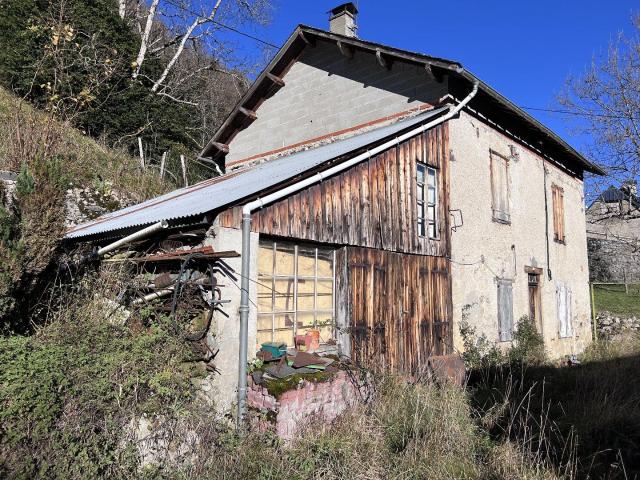 Maison de montage avec dépendances à rénover 75m² Boutx
