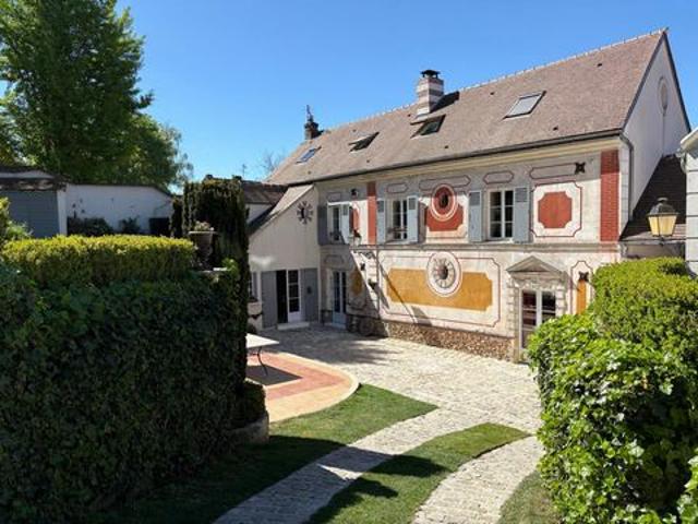 MAISON DE MAITRE AVEC DEPENDANCES