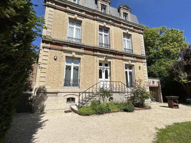 Maison de Maître avec son Authenticité Préservée 252m² Troyes
