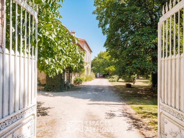 Maison de maître avec son parc arboré et sa piscine 465m² Parthenay