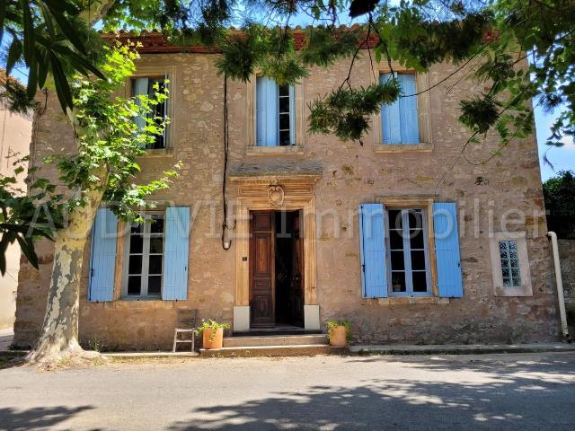 Maison de Maître avec terrasse et jardin avec piscine Na Att. 230m² Thézan des Corbières
