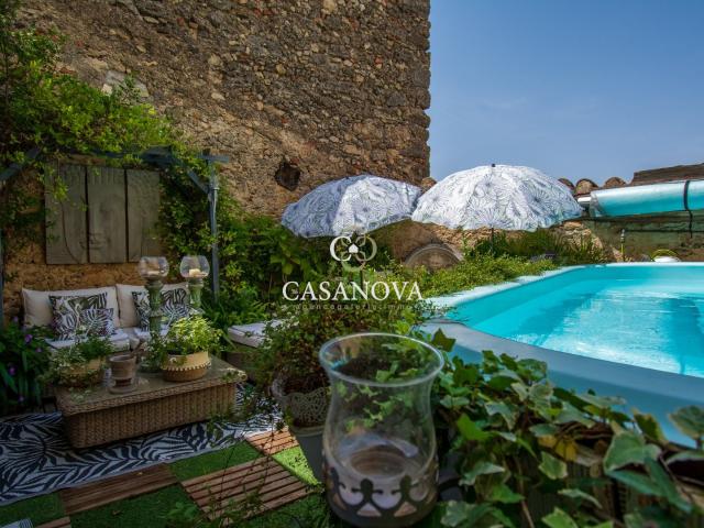 Maison de maître avec terrasse tropézienne et garage 236m² Béziers