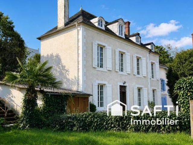 Maison de maître à fort potentiel !