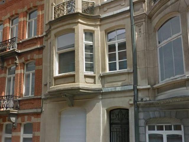 Maison de maître à louer 1050 Ixelles 7 500 €