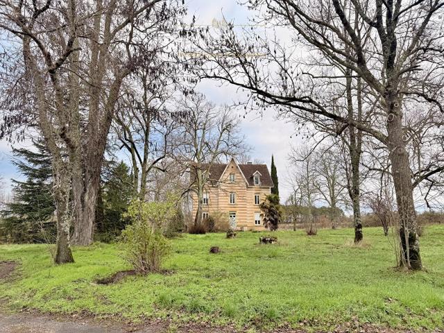Maison De Maître A La Campagne 182m² Monfaucon