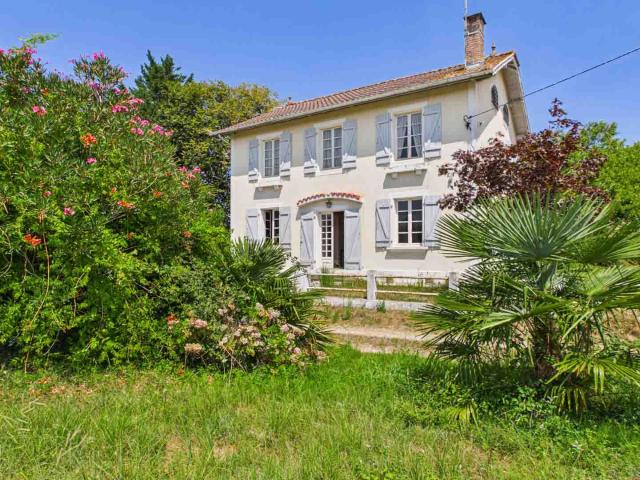 Maison de maître à Saint Martin De Hinx 170 m2