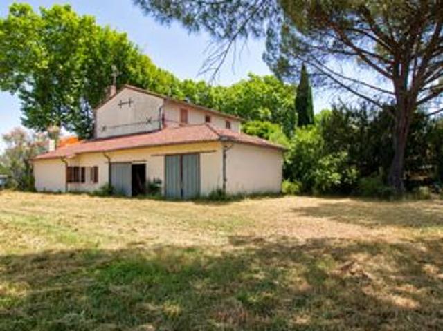 MAISON DE MAÎTRE À RÉNOVER – 308 m² AVEC TERRAIN ET DEPENDANCES