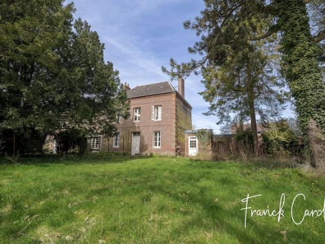 Maison de maître à restaurer en centre ville