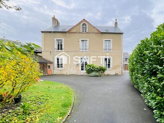 Maison de maître à vendre à Mehun sur Yèvre