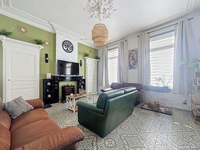 Maison de maître à vendre pour 245000 euro avec 8 chambres à coucher