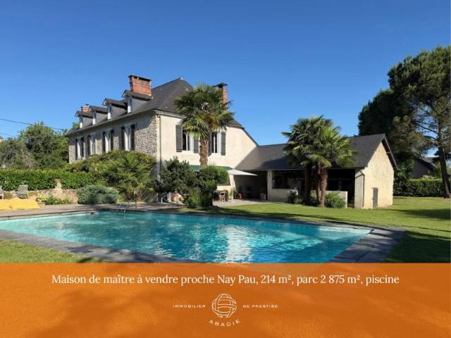 Maison de maître à vendre proche Nay Pau, 214 m2, parc 2 875 m2, piscine