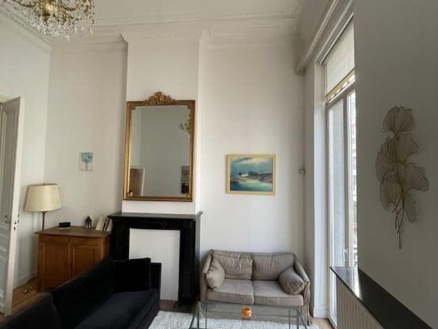 Maison de maître Apartment in EU Quarter