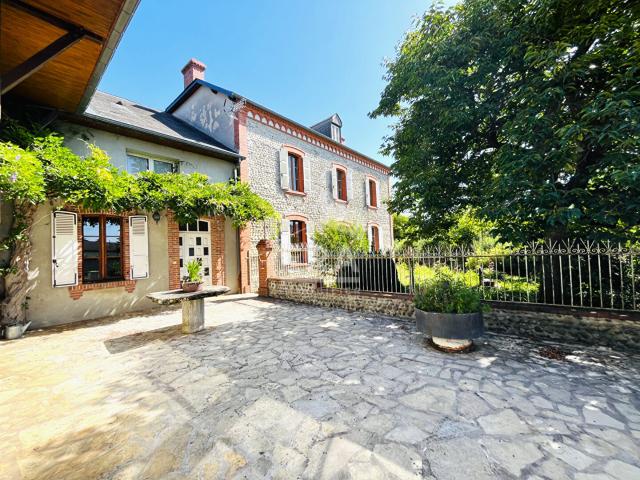 Maison de maître centre ville Vic en Bigorre