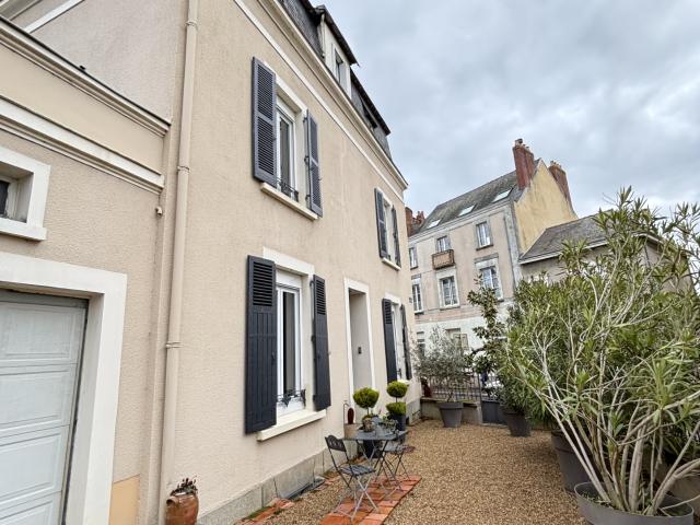 Maison de maitre centre ville Segré