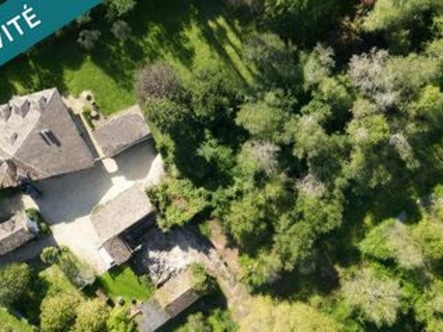 Maison de Maitre du XVIII siècel sur 8000 m2 de Terrain
