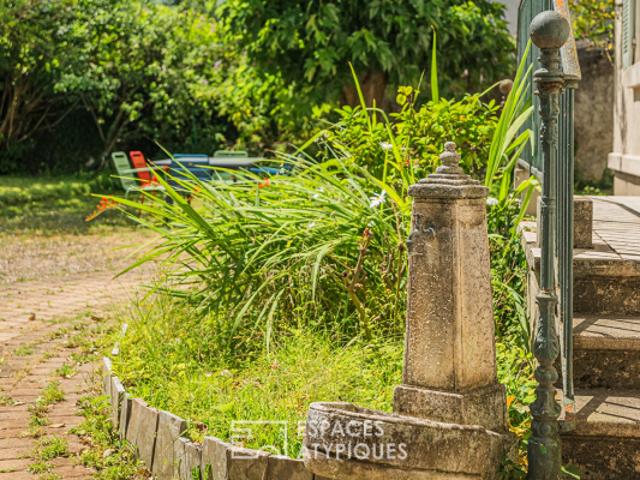 Maison de maître dans un écrin de verdure