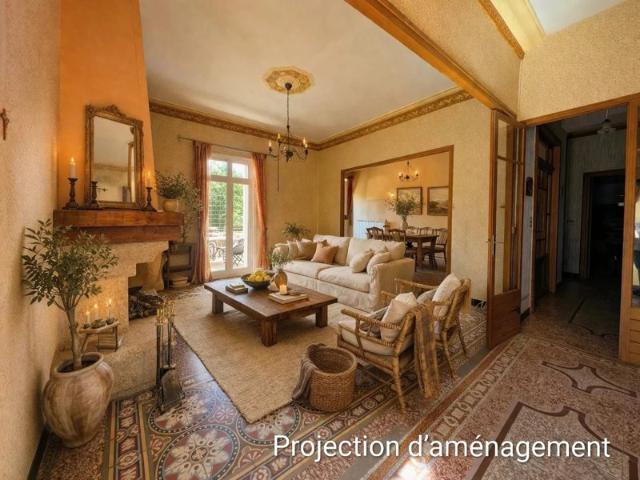 MAISON DE CARACTÈRE AVEC APPARTEMENT INDÉPENDANT, COUR INTÉRIEURE ET SOLARIUM ENTRE MONTPELLIER ET BÉZIERS