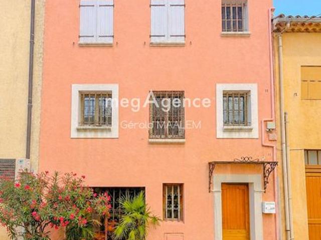 Maison de 231m² avec garage et terrasses à Cogolin