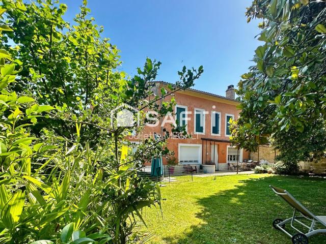 Maison de Maître de 450m2 et son parc de 2000m2. 321m² Saint Emilion