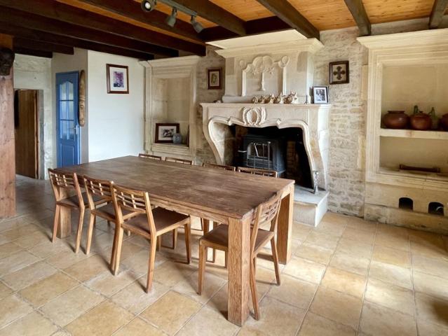 Maison de Maître de 465 m² hab avec 14000 m² du terrain