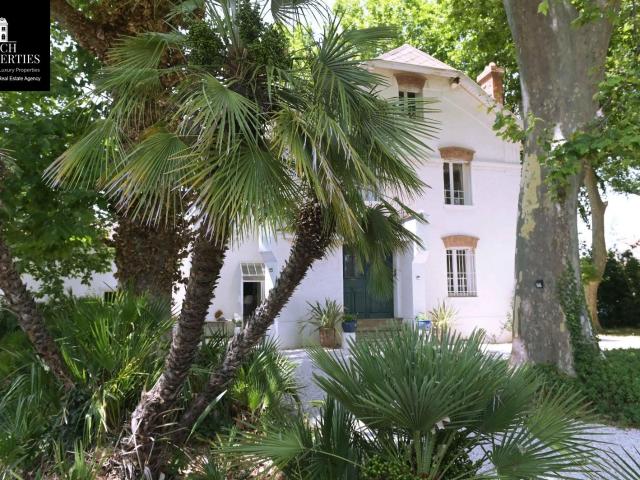 Maison de maître et sa maison d'Hôtes Surf Hab 320 M² Par arboré 2 580 m² Piscine Secteur RIVESALTES 66 600 OCCITANIE