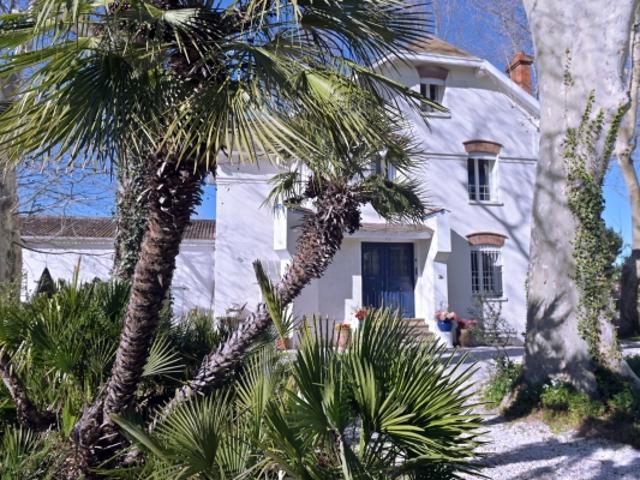 Maison de maître et sa maison d'Hôtes Surf Hab 320 M² Par arboré 2 580 m² Piscine Secteur RIVESALTES 66 600 OCCITANIE