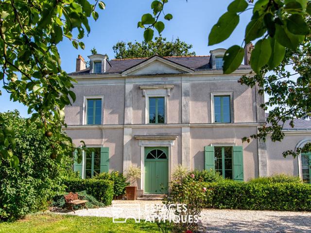Maison de maître fin du Xviii ème siècle, réhabilitée 210m² Soulaire Et Bourg
