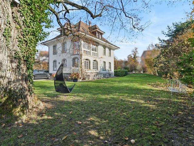 Maison de Maître in Lausanne – Zeitlose Eleganz und Privatpark