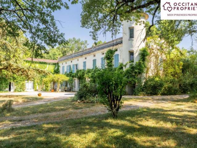 Maison de maître proche centre ville de Castres a renover