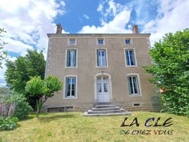 MAISON DE MAITRE RENOVEE