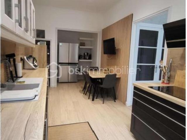 ? Maison de Maître rénovée – 260 m² de charme au cœur de la ville, au calme ?