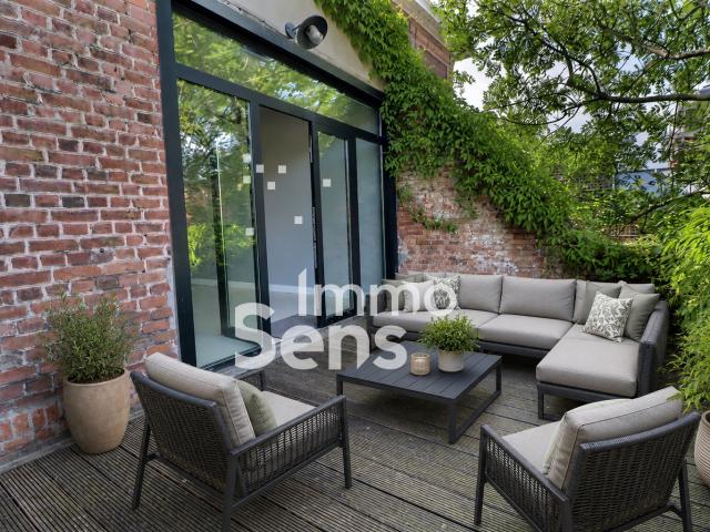Maison de maître rénovée de 256 m2 Charme, volumes et prestations de qualité