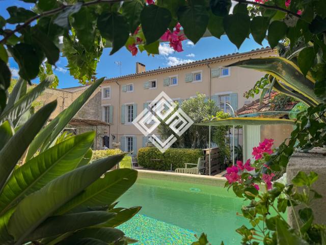 Maison de Maître restaurée avec élégance avec piscine 483m² Saint Marcel sur Aude