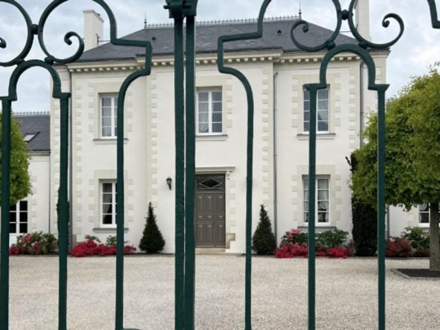 Maison de Maître Sud Loire Usage Mixte Possible