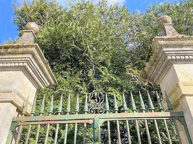 Maison de Maître 1860 371 m² 6 chambres Domaine avec dépendances Proche Surgères & Aigrefeuille