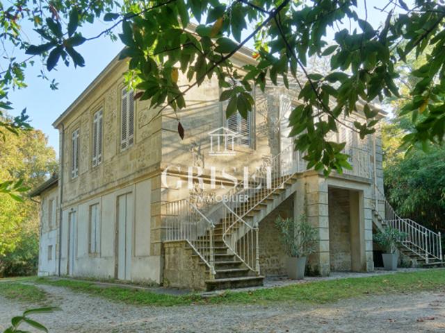 MAISON DE MAÎTRE 10 PIÈCES AU TAILLAN MÉDOC