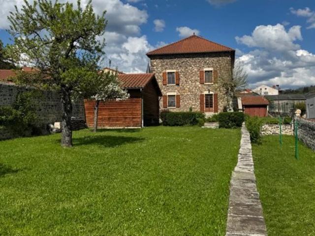 Maison de maître 356 m² Terrain 904 m²