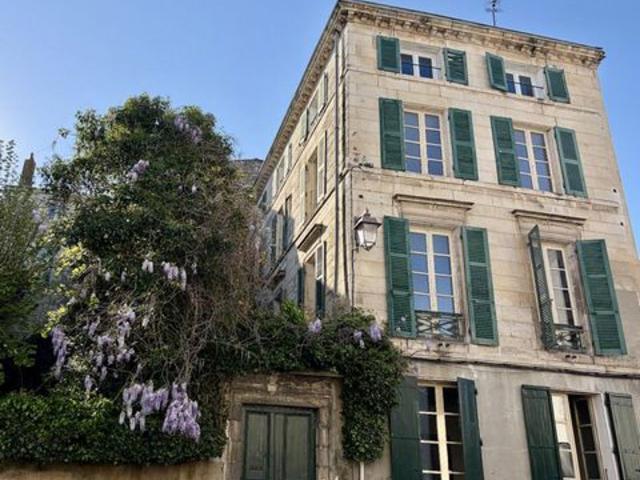 Maison de Maître 300m2 à Niort, hyper centre vil
